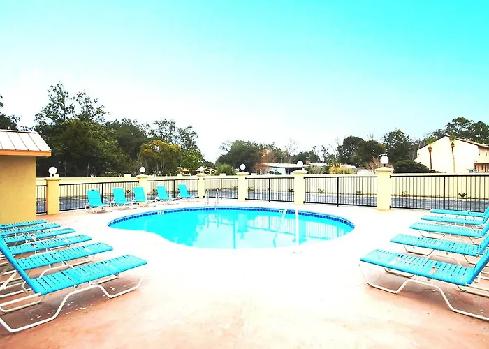 Fairway Inn